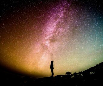 50 facts to remember when you think God doesn't care about you thumbnail (person looking at sky)